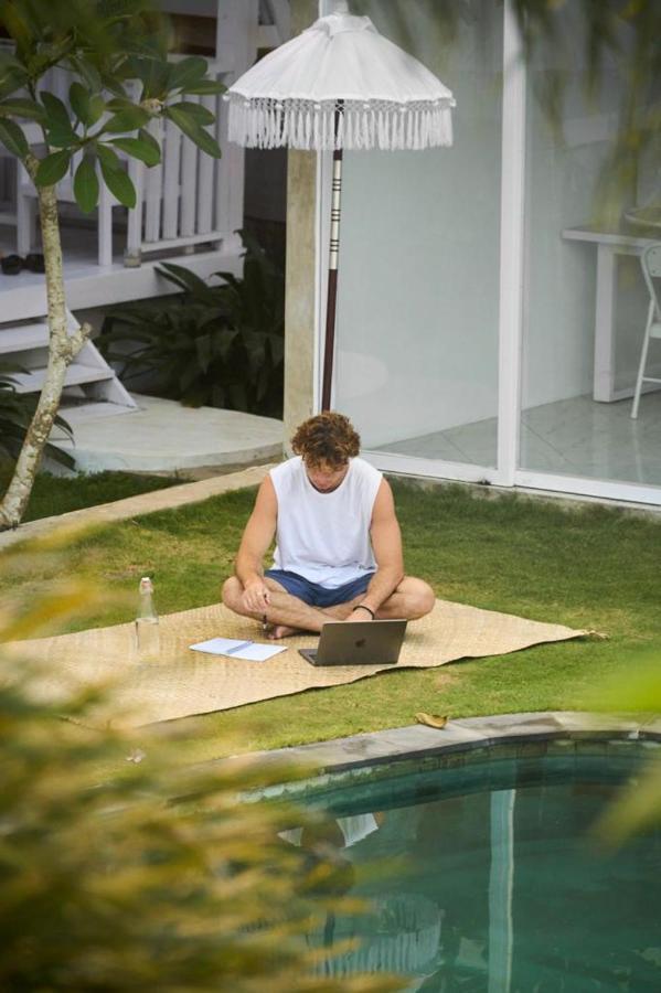 Dream Cowork Hotel Kuta  Esterno foto