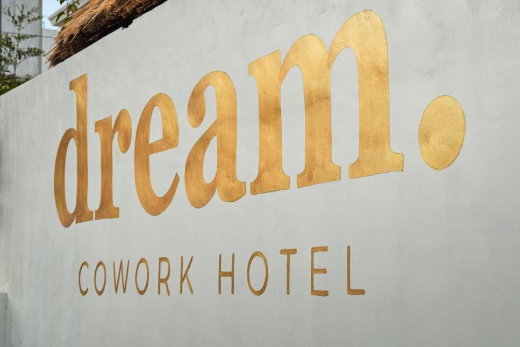 Dream Cowork Hotel Kuta  Esterno foto